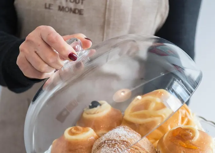 La Maison Des Le Monde