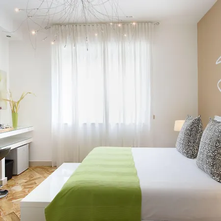 La Maison Des Le Monde Konukevi 4*