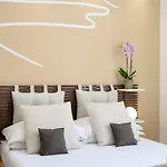 Konukevi La Maison Des Le Monde 4*