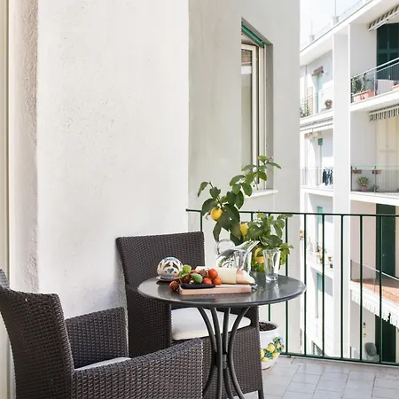 La Maison Des Tout Le Monde Guest house