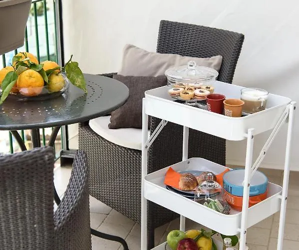 Guest house La Maison Des Tout Le Monde 4*